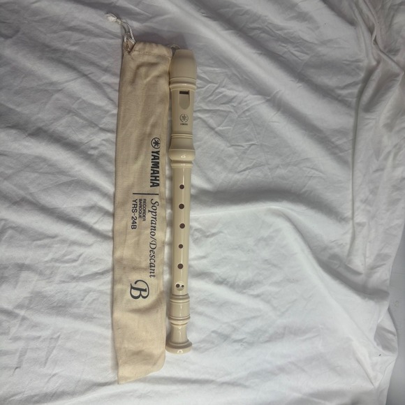 Yamaha YRS-24B Soprano/Descant Recorder - Picture 1 of 9